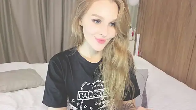 Snapshot of Brigitte_Bardot chatting on September 26, 6:55 am Brigitte Bardot online show from September 26, 6:55 am