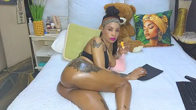 CaramelNatashaxx online show from March 13, 4:41 pm