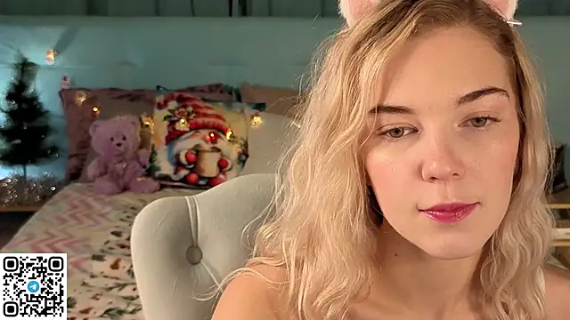 Aurora Bennet online show from December 16, 1:00 am