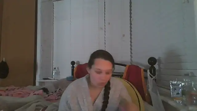 lu official1 online show from November 13, 8:08 pm