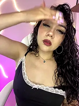 Zoe Serrat online show from September 18, 1:20 pm