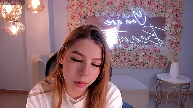 TiffannySins online show from March 27, 4:14 am