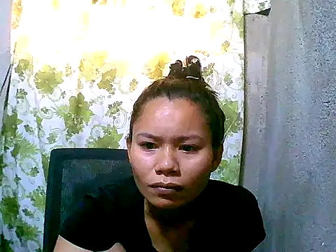 Snapshot of Sweeetgurll chatting on September 21, 1:48 am Sweeetgurll online show from September 21, 1:48 am