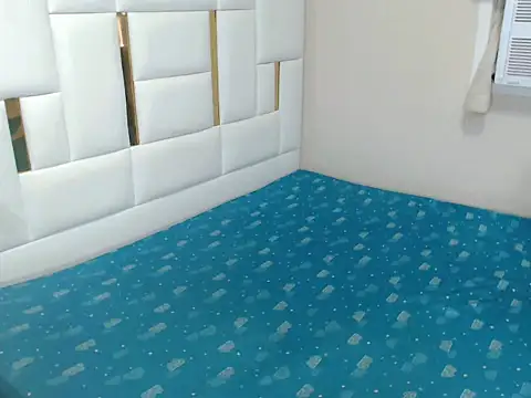 Snapshot of diamondnaked_ chatting on October 18, 10:11 pm diamondnaked  online show from October 18, 10:11 pm