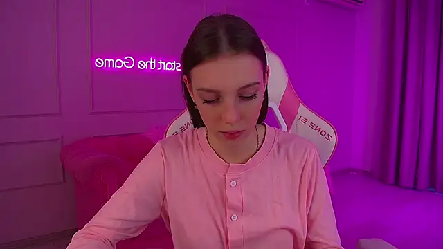 VeronicaVances online show from February 3, 6:40 am