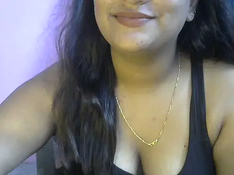 Queenxxx98 online show from May 30, 7:10 pm