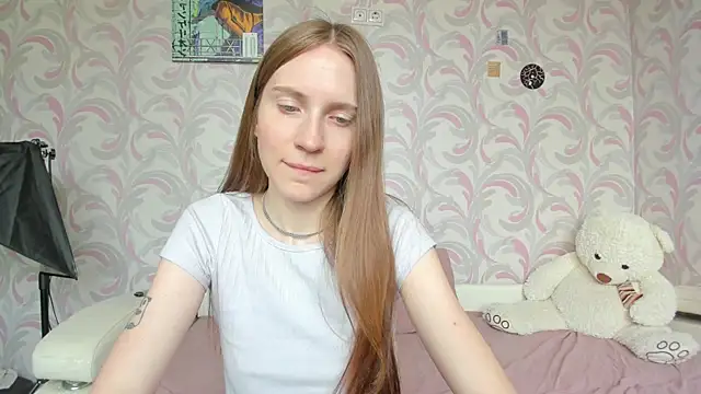 Kelly Gerzikaa online show from June 18, 3:52 am