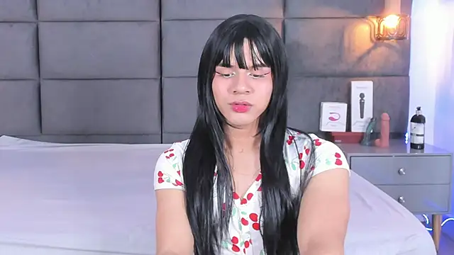 Slenna Moon online show from September 15, 3:26 am