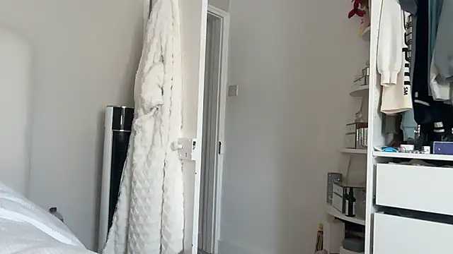 KayleeBella online show from March 14, 10:05 am