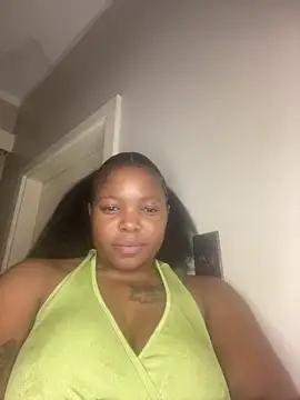 SlenderCaramelBabexx online show from May 27, 12:43 am
