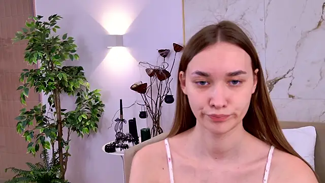 AmadaReine online show from October 26, 4:13 pm