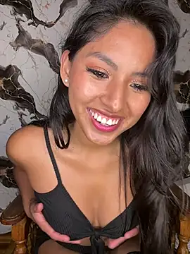 BrunetteBliss69 online show from March 22, 11:33 pm