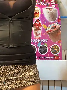 BrunetteBliss69 online show from May 28, 10:18 pm
