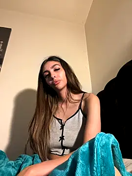 RoseyMae online show from October 8, 10:30 am