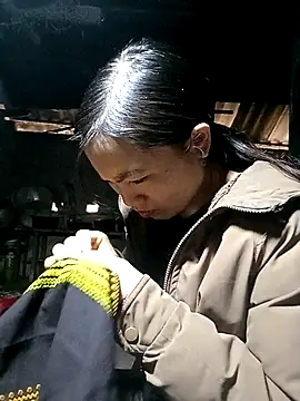 ngan-cute online show from December 5, 1:49 am