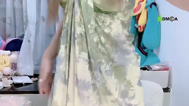 Snapshot of liuruyuan888 chatting on September 13, 7:44 pm liuruyuan888 online show from September 13, 7:44 pm