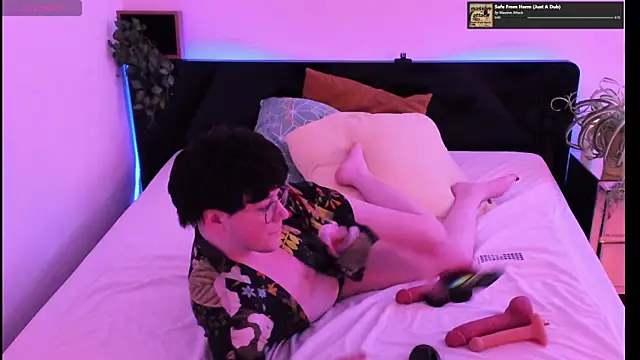 MossPrince online show from October 1, 7:41 pm