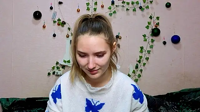  kikiclark   online show from January 17, 5:20 pm