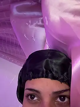 luluzinhax online show from April 14, 6:02 am