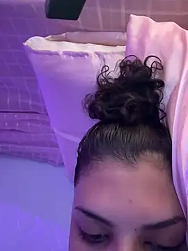 luluzinhax online show from April 17, 5:31 am