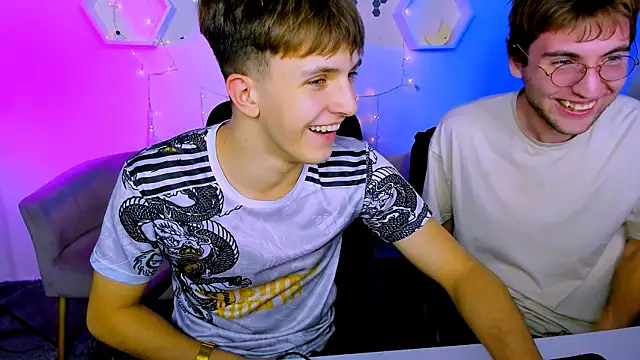 travis wolf  online show from November 7, 2:39 am