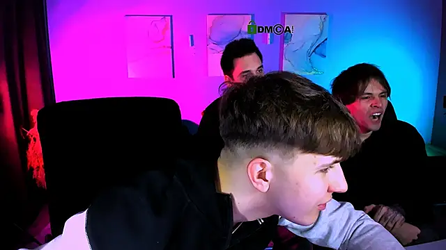 travis wolf  online show from February 16, 9:42 am