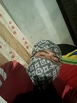 Manjit009 online show from December 4, 7:03 pm