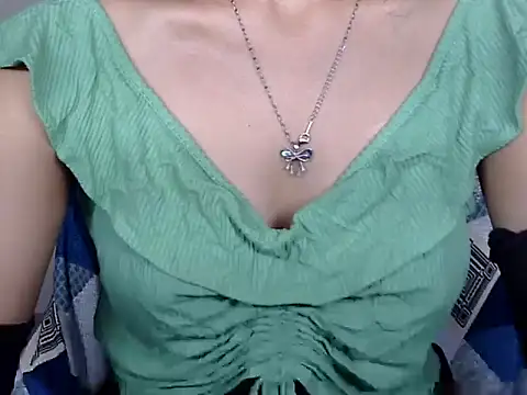 Riva arora01 online show from October 25, 11:40 am