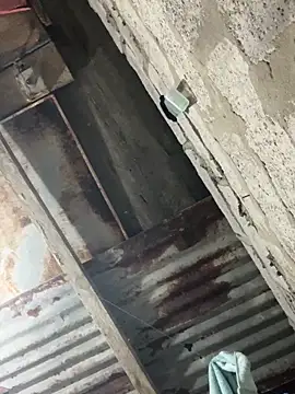 SaraBust online show from April 8, 4:36 am