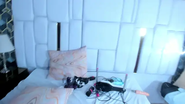 kate lua online show from March 2, 7:15 am