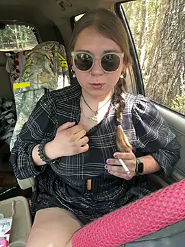 Snapshot of adventuresinsky chatting on September 12, 6:15 pm adventuresinsky online show from September 12, 6:15 pm