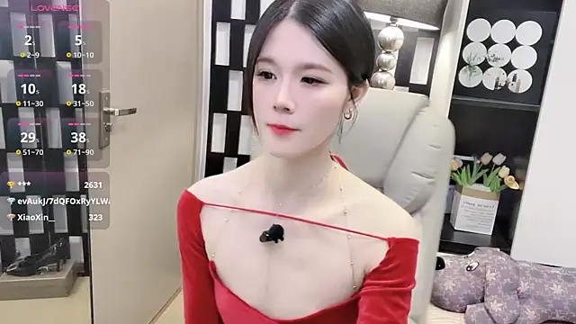 Yueyue-MM online show from November 19, 8:25 am