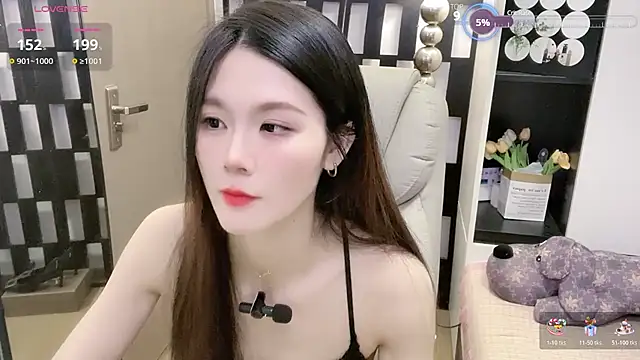 Yueyue-MM online show from February 10, 8:28 am