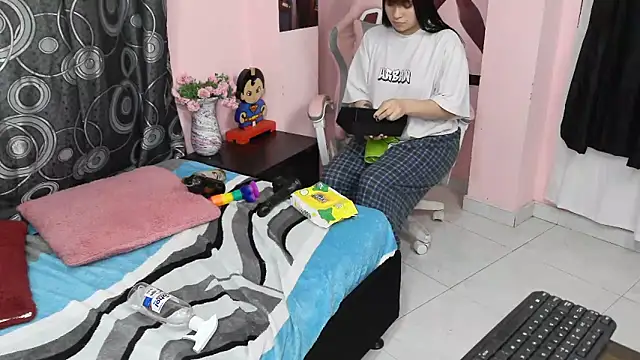 Zulema R1 online show from March 2, 11:21 pm