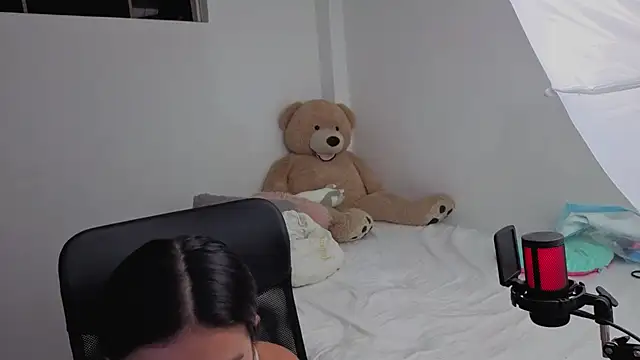 valerihouse online show from March 3, 1:00 am