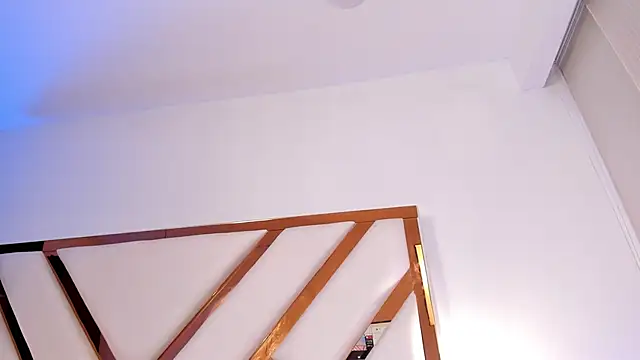 Niicolle Evanss online show from April 18, 7:51 pm