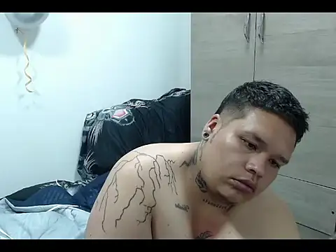 Yulian bigclit7 online show from May 25, 5:17 am
