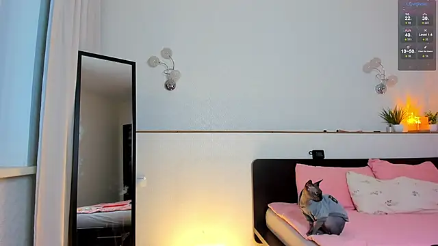 charlottacardi online show from November 4, 2:38 am