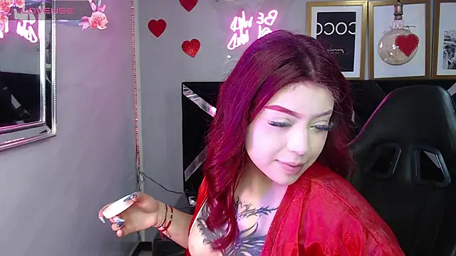 Red Bunny v online show from April 18, 1:35 pm