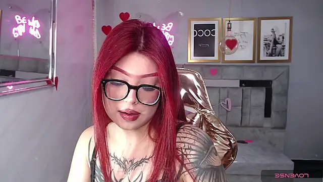 Red Bunny v online show from February 17, 1:32 pm