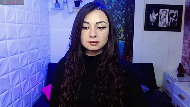 Eva Roussell online show from December 2, 6:21 pm