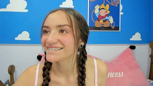 foxy angie online show from September 8, 6:18 pm