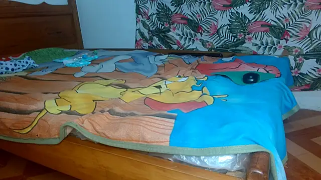 smallkarlakarla online show from April 10, 12:49 am