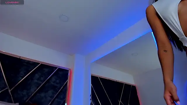 SusanaHenao online show from November 3, 6:01 pm