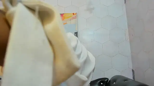 Anaa Fuentess online show from April 13, 11:55 am