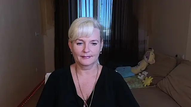 Snapshot of Vina_Vision chatting on September 10, 1:44 pm Vina Vision online show from September 10, 1:44 pm