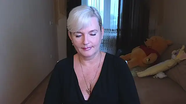 Snapshot of Vina_Vision chatting on September 18, 12:15 pm Vina Vision online show from September 18, 12:15 pm