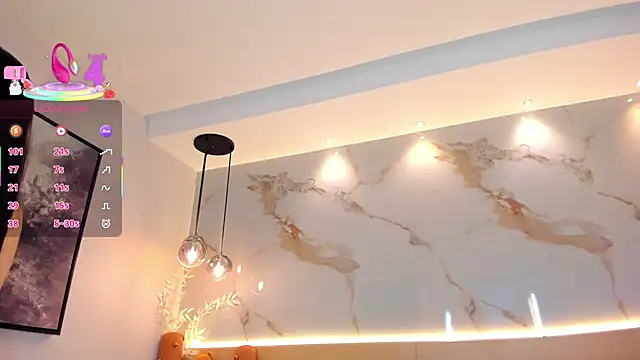 SolAvelar online show from March 4, 1:23 am