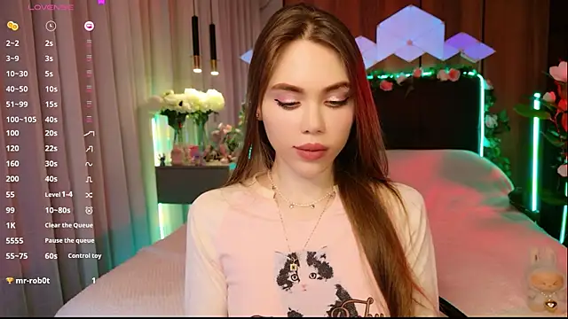 MimiFors online show from November 29, 6:01 pm