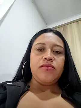 Snapshot of -Mia1 chatting on October 1, 9:20 pm -Mia1 online show from October 1, 9:20 pm